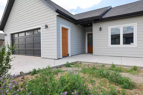 Exterior - 1996 Spruce Ln, Belle Fourche, SD 57717 photo 3 of 6