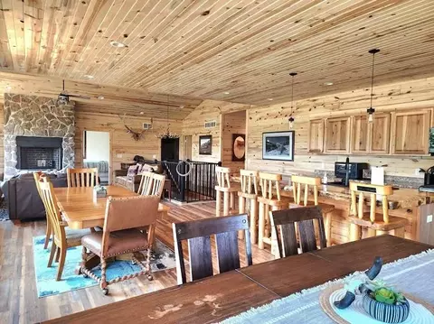 Dining - 10548 Higgins Ln, Spearfish, SD 57783 photo 2 of 4