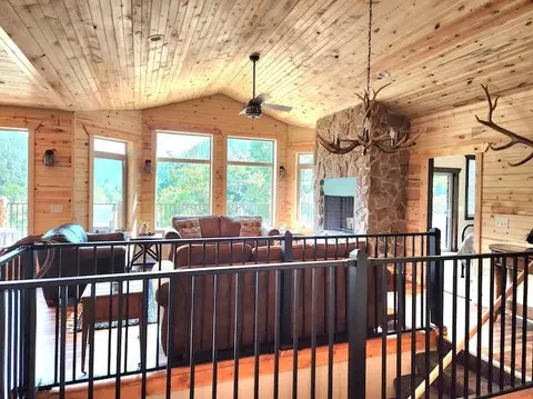 Living - 10548 Higgins Ln, Spearfish, SD 57783 photo 2 of 6