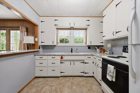 Kitchen - 8 Jefferson St, Deadwood, SD 57732 photo 2 of 2