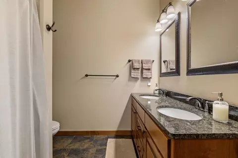 Bath - 11312 Springwood Ct, Lead, SD 57754 photo 1 of 4