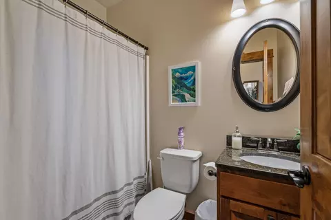 Bath - 11312 Springwood Ct, Lead, SD 57754 photo 4 of 4