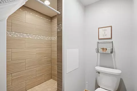 Bath - 20151 Saddle Ct, Whitewood, SD 57793 photo 5 of 6