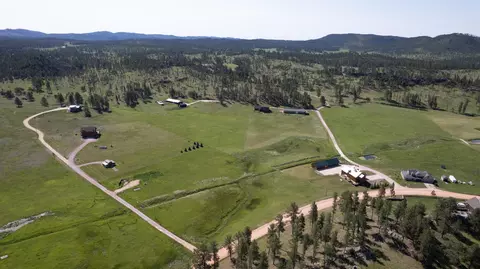 11895 Pleasant Valley Rd, Custer, SD 57730 photo 3