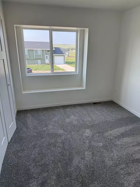 868 Yorktown Blvd, Box Elder, SD 57719 photo 12