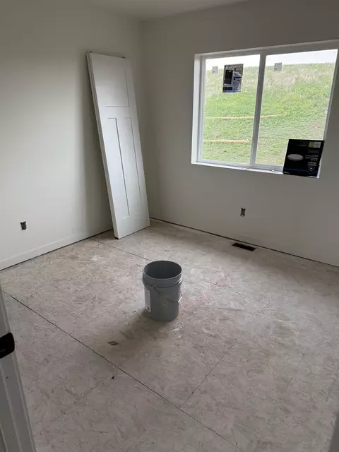 868 Yorktown Blvd, Box Elder, SD 57719 photo 11