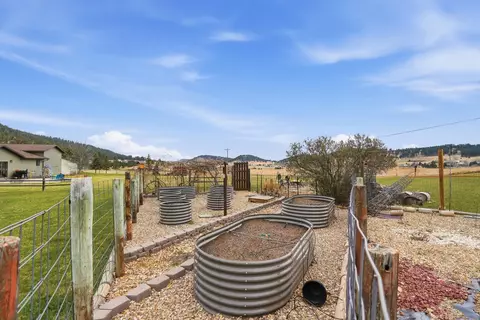 Exterior - 21046 Torrey Pines Ct, Sturgis, SD 57785 photo 8 of 9