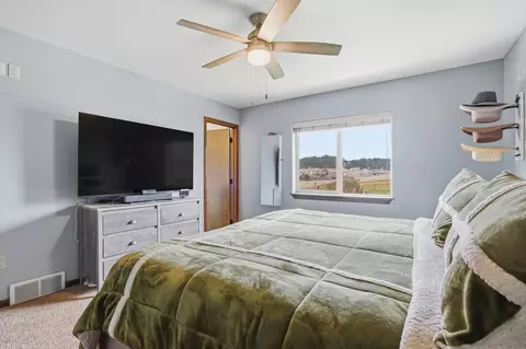 Bedroom - 21046 Torrey Pines Ct, Sturgis, SD 57785 photo 2 of 5
