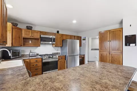 Kitchen - 21046 Torrey Pines Ct, Sturgis, SD 57785 photo 2 of 2