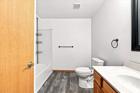 Bath - 1802 Sugar Creek Pl, Spearfish, SD 57783 photo 2 of 2