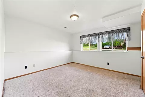 Bedroom - 1802 Sugar Creek Pl, Spearfish, SD 57783 photo 3 of 6
