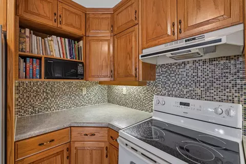 Kitchen - 515 Belair Dr, Custer, SD 57730 photo 3 of 4