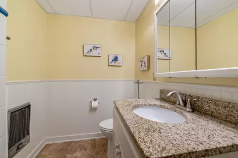 Bath - 515 Belair Dr, Custer, SD 57730 photo 3 of 4