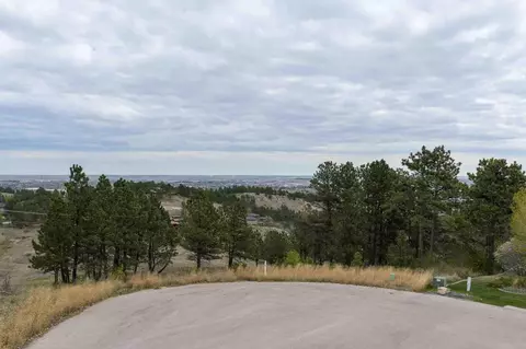 1742 Lampert Ct, Rapid City, SD 57701 photo 2