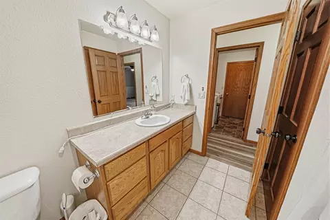 Bath - 10175 Laramie Ln, Summerset, SD 57718 photo 5 of 5