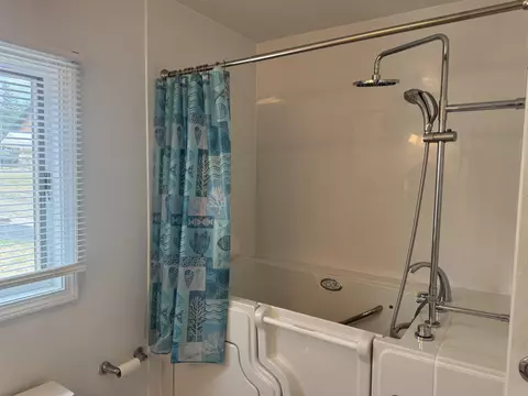 Bath - 2 Sampson St, Deadwood, SD 57732 photo 2 of 3