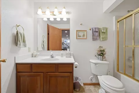 Bath - 1427 W Charles St, Spearfish, SD 57783 photo 4 of 4