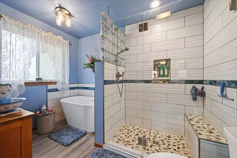 Bath - 1427 W Charles St, Spearfish, SD 57783 photo 2 of 4