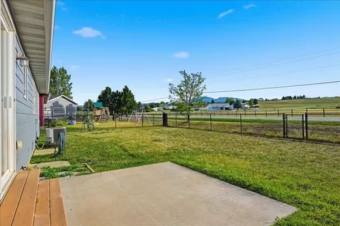 Exterior - 3915 Gallatin Ave, Spearfish, SD 57783 photo 3 of 4