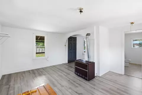 Living - 619 Lawrence St, Belle Fourche, SD 57717 photo 3 of 3