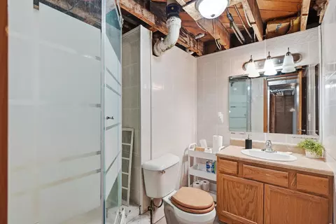 Bath - 619 Lawrence St, Belle Fourche, SD 57717 photo 2 of 3