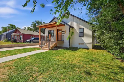 Exterior - 619 Lawrence St, Belle Fourche, SD 57717 photo 3 of 9