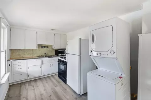 Kitchen - 619 Lawrence St, Belle Fourche, SD 57717 photo 5 of 5