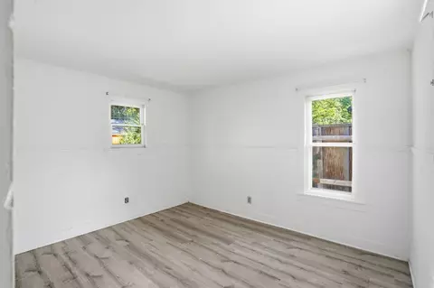 Bedroom - 619 Lawrence St, Belle Fourche, SD 57717 photo 5 of 6
