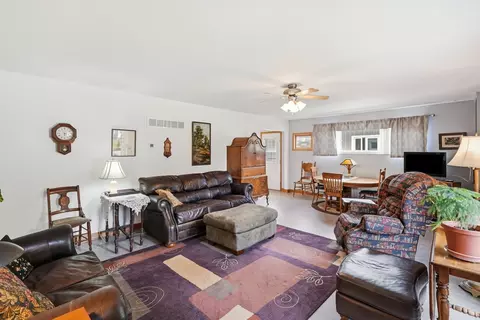 1101 Omaha St, Belle Fourche, SD 57717 photo 5
