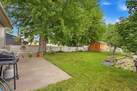 1101 Omaha St, Belle Fourche, SD 57717 photo 31