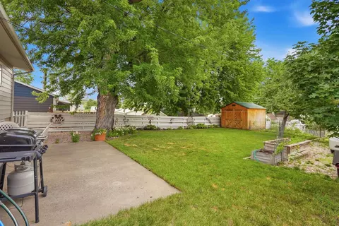 Exterior - 1101 Omaha St, Belle Fourche, SD 57717 photo 5 of 10