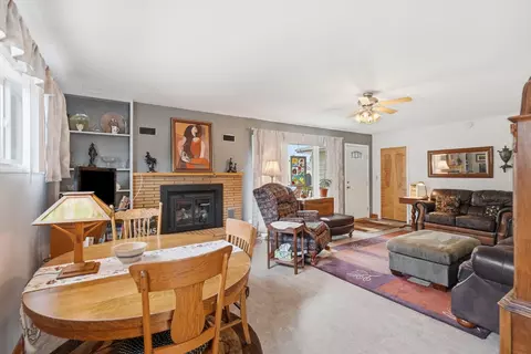 Living - 1101 Omaha St, Belle Fourche, SD 57717 photo 2 of 5