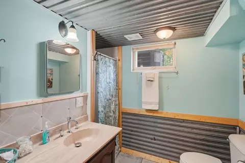 Bath - 1101 Omaha St, Belle Fourche, SD 57717 photo 2 of 2