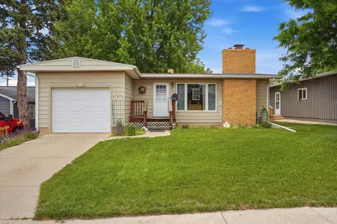 1101 Omaha St, Belle Fourche, SD 57717 photo 1