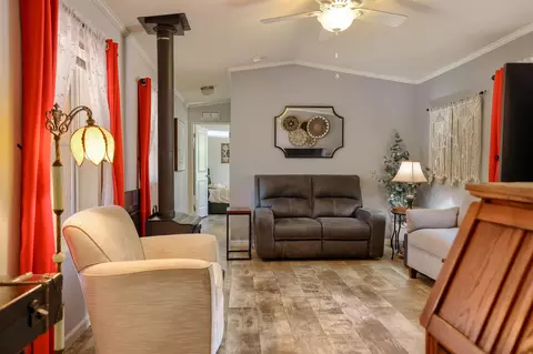 Living - 25555 Harriett Ward Rd, Edgemont, SD 57735 photo 1 of 4