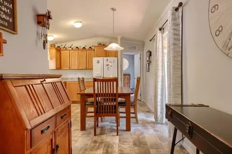 Dining - 25555 Harriett Ward Rd, Edgemont, SD 57735 photo 1 of 1
