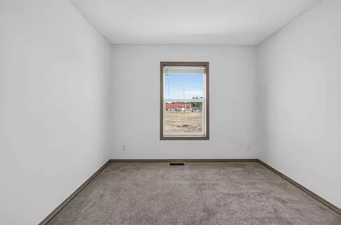 18883 Hermitage Ln, Belle Fourche, SD 57717 photo 21