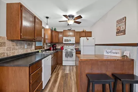 Kitchen - 21155 Last Chance Trl, Lead, SD 57754 photo 3 of 3