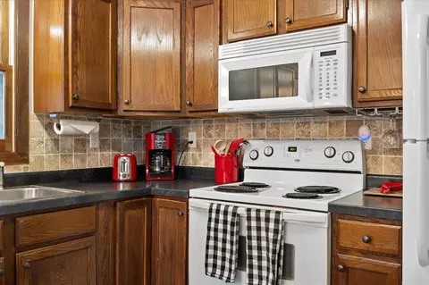 Kitchen - 21155 Last Chance Trl, Lead, SD 57754 photo 1 of 3