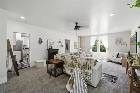Living - 324 White St, Lead, SD 57754 photo 2 of 4