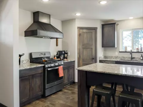 Kitchen - 21171 Lost Camp Trl, Lead, SD 57754 photo 2 of 5
