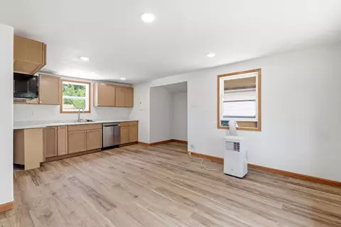 Living - 302 E Jackson St, Rapid City, SD 57701 photo 4 of 6