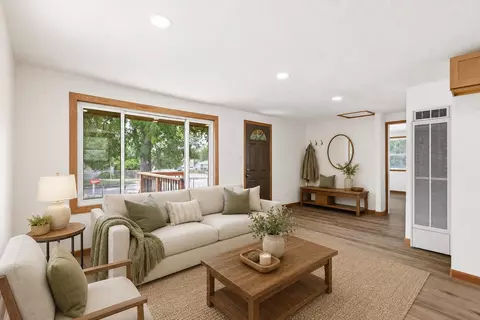 Living - 302 E Jackson St, Rapid City, SD 57701 photo 1 of 6