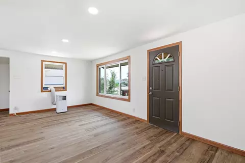 Living - 302 E Jackson St, Rapid City, SD 57701 photo 6 of 6