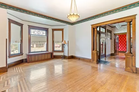 Living - 835 Harding St, Belle Fourche, SD 57717 photo 2 of 5