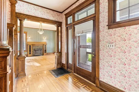 Entry Way - 835 Harding St, Belle Fourche, SD 57717 photo 3 of 8