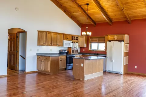 Kitchen - Lame Johnny Road, Fairburn, SD 57738 photo 1 of 2
