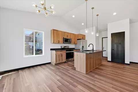 704 S 31st St, Spearfish, SD 57783 photo 4