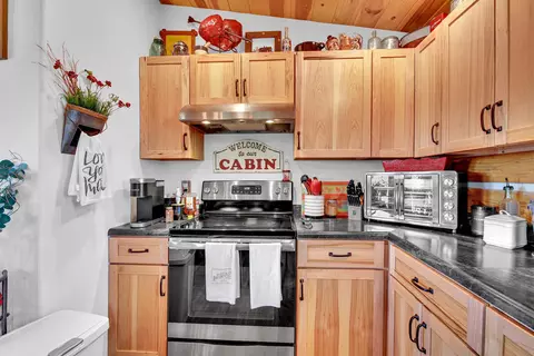 Kitchen - 10297 Timber Trl, Edgemont, SD 57735 photo 1 of 2