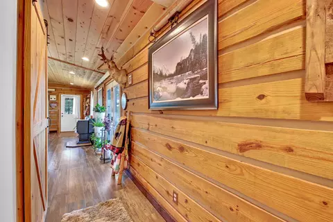 Entry Way - 10297 Timber Trl, Edgemont, SD 57735 photo 2 of 2